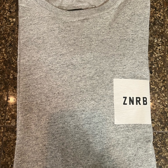 New no tag : ZNRB ….SMALL MENS T SHIRT - Picture 2 of 9